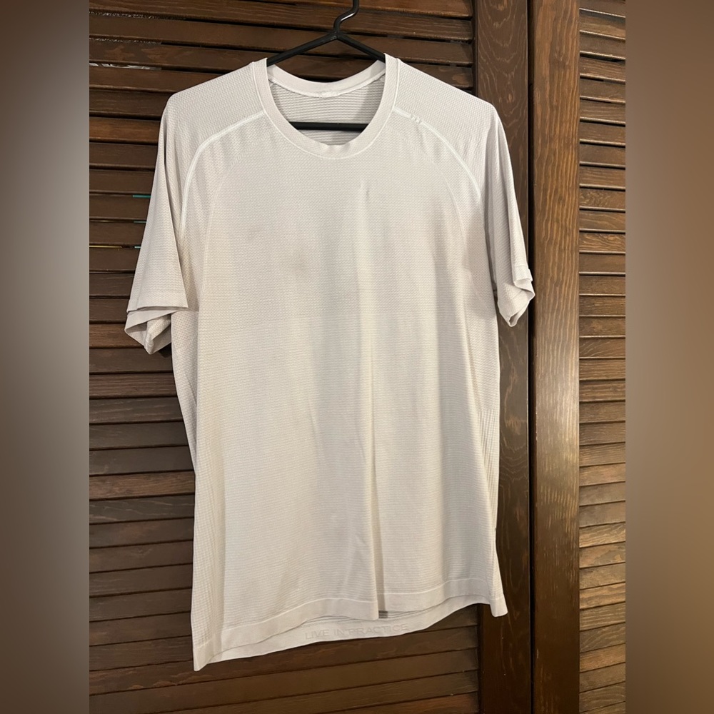 Lululemon Metal Vent Tech SS 2.0 Medium